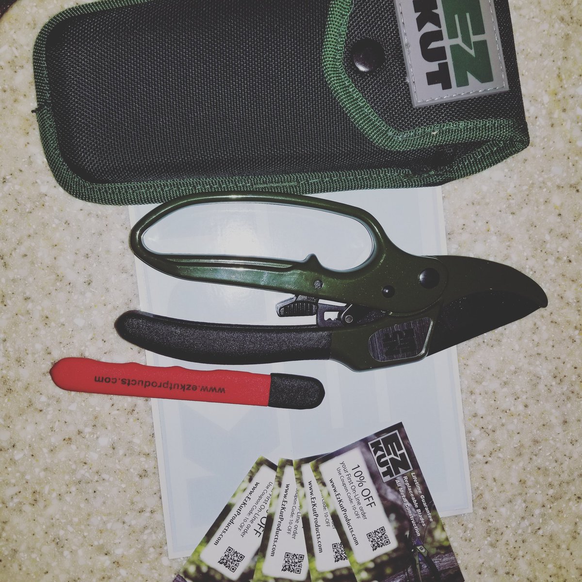 HookNString2022's tweet photo. EZKUT PRODUCTS are amazing #Ezkutpruners #Ezkutproducts #Overdriveoutdoors https://t.co/oCCLQ0iHMm