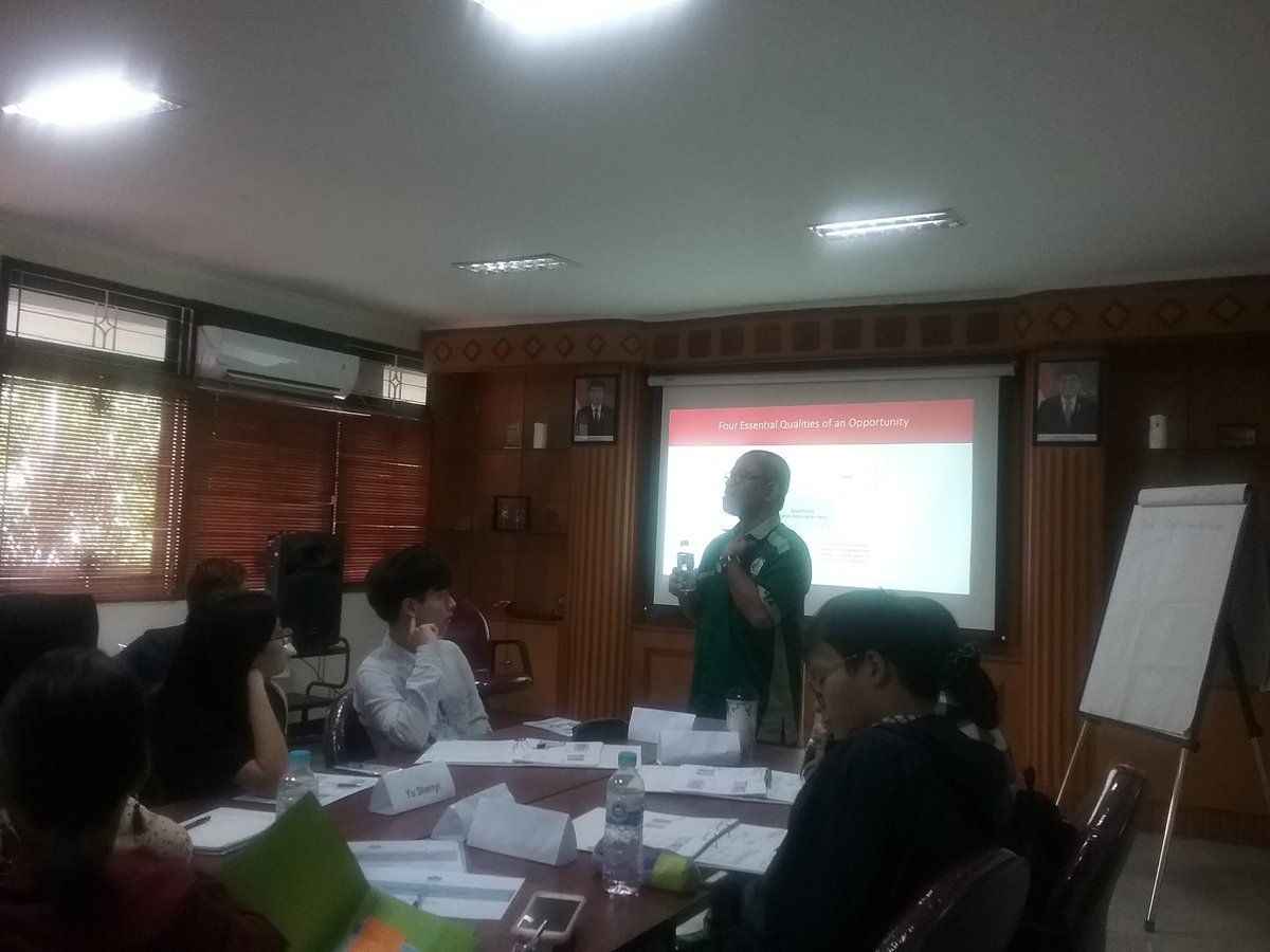 Manajemen Bisnis ITS tweet media