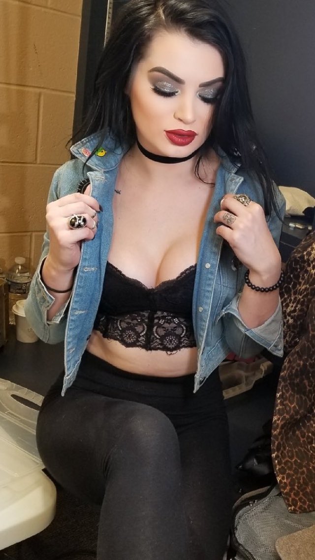 More Paige from backstage 👀 #BreastForBusiness 

#WWE #Raw #RoyalRumble #WrestleMania