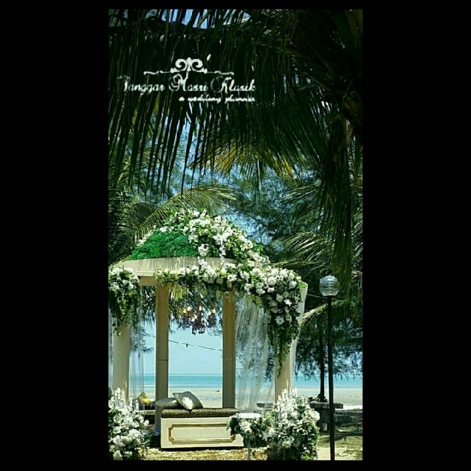 CwShukri's tweet photo. Dekorasi perkahwinan #pelamin #pelamintepipantai #beachwedding #gardenwedding #trendpelamin #openair #nature #perkahwinanmalaysia by @sangarmasriklasik 0172190947 /0169776009 https://t.co/NVbwupYQHP