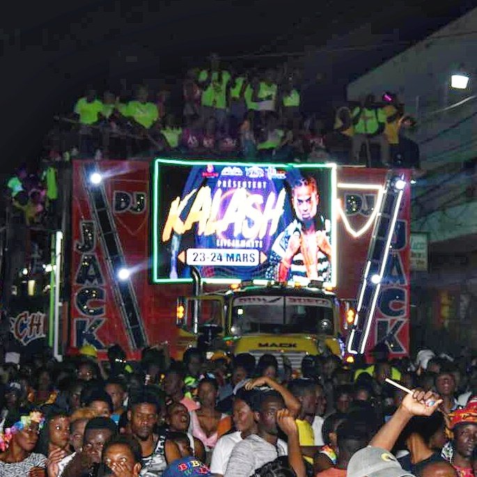 maghaiti's tweet photo. Men @kalash972 😀 souke tetaw siw son #kalash #LIVEINHAITI 23 et 24 mars 
3eme dimanche pré carnavalesque sur le char de @djjackpanfire @valmarcel @rtvchaiti @skyfmhaiti https://t.co/Vfk6GXUB5c
