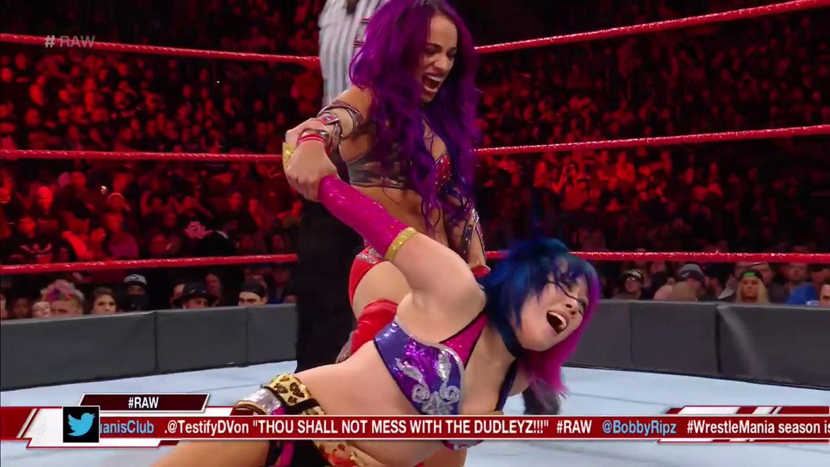 The pendulum has shifted and @SashaBanksWWE is in control. Could this be the beginning of the end for <a href="/WWEAsuka/">The legendary Empress ASUKA / 伝説のASUKA皇后</a>'s undefeated streak? #RAW