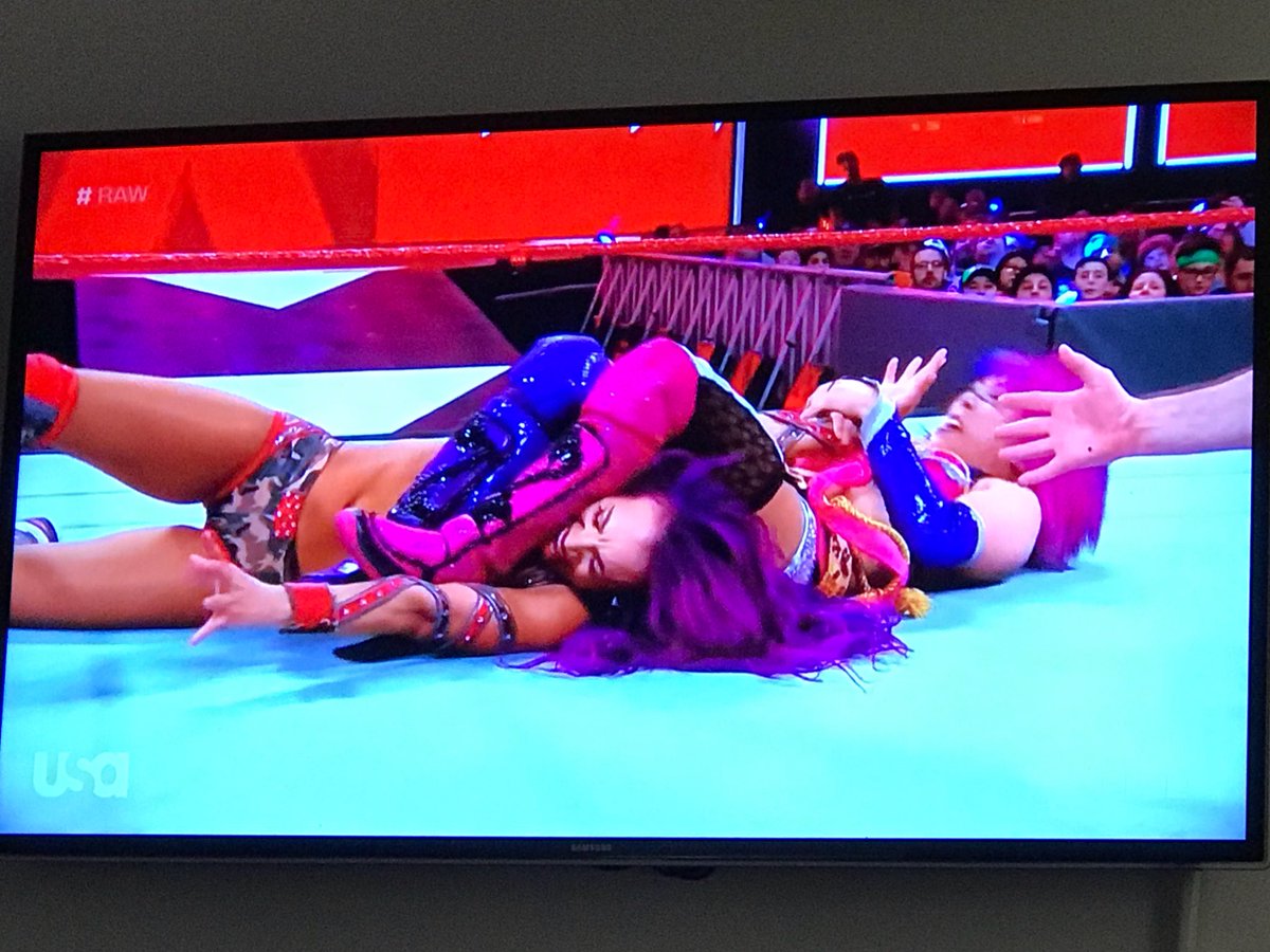 I shouldn’t be surprised, but what a great match. <a href="/WWEAsuka/">The legendary Empress ASUKA / 伝説のASUKA皇后</a> and @SashaBanksWWE just brought out the best in each other. So so good. They are my favorites. #raw