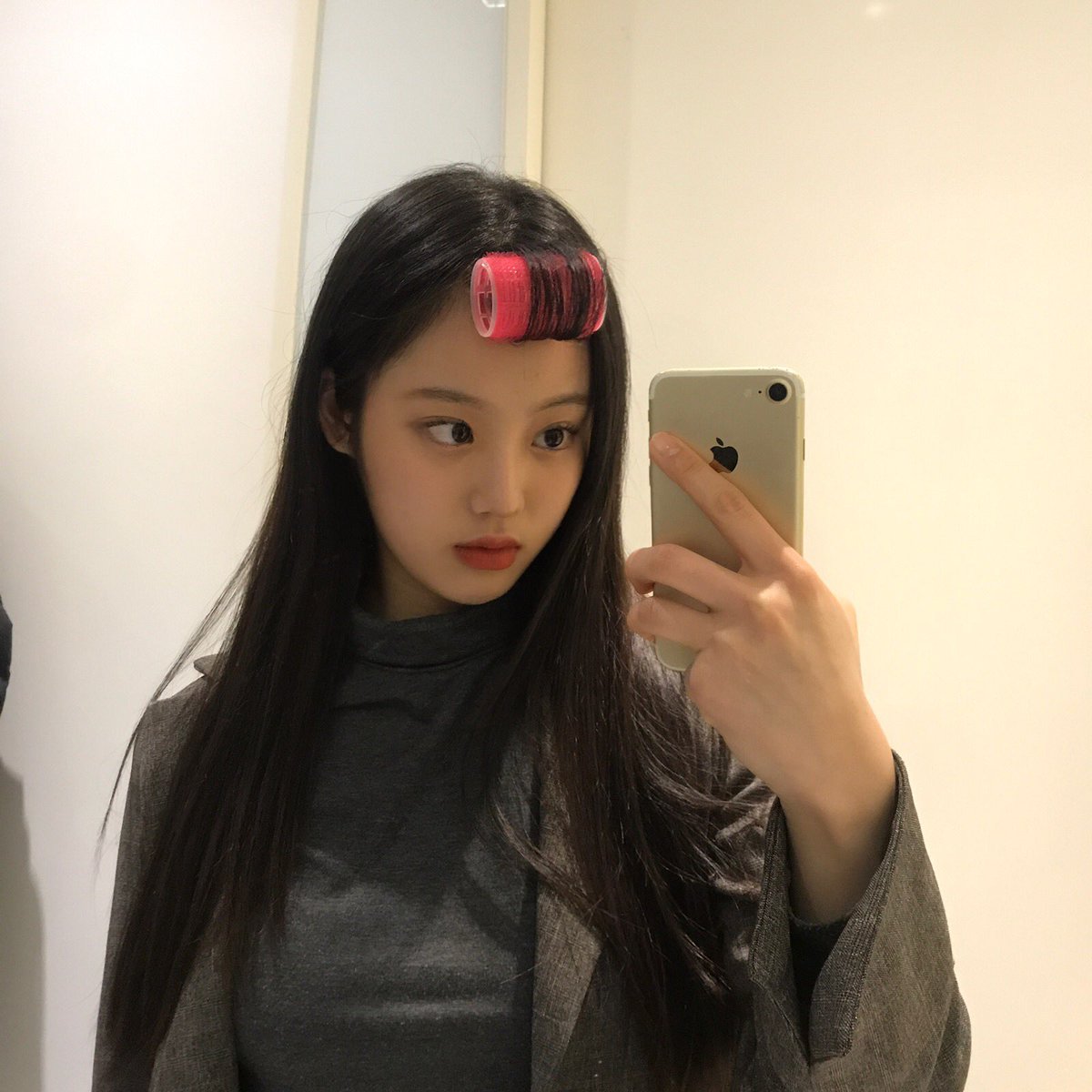 오늘 올린 사진 중에서 뭐가 제일 이쁜지 알려주세요! 그거로 프로필 사진 바꿀게요:-)