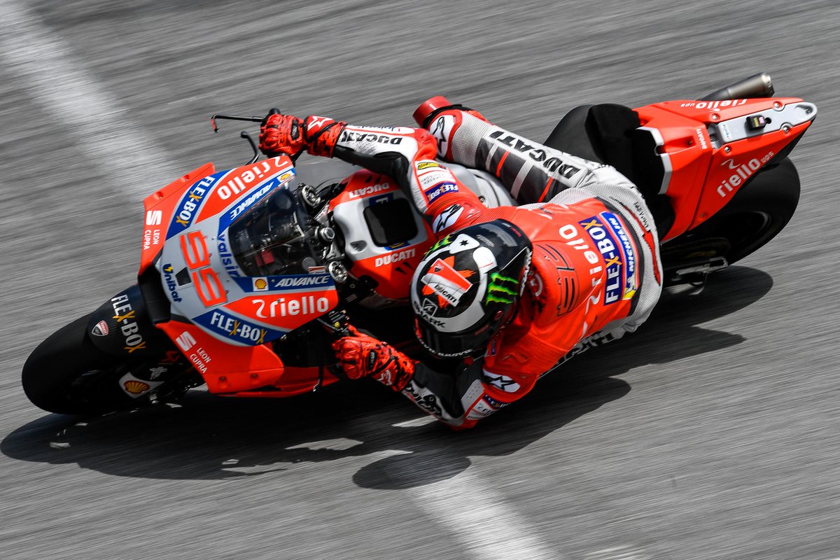 MotoGP's tweet photo. BOOM! LAP RECORD SMASHED💥

@lorenzo99 sets the fastest EVER lap on two wheels at Sepang! 

A stunning 1:58.830! #SepangTest https://t.co/Hy3rCe6NUy