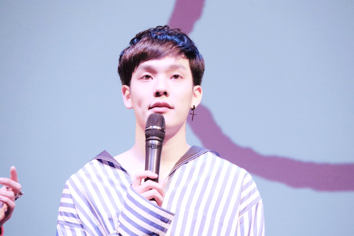 CcopterChinaFC's tweet image. 180127 曼谷HBD Party独家图

So so sexy😍

前线：🍡
本站独家，严禁商用、二改上传、转载请注明原出处。
#พี่เตอร์สินกำ 
#1stHBDpartyPterSilKam