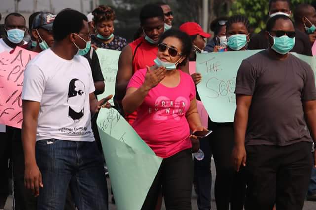 StopTheSoot's tweet photo. You will think we are disturbing your peace. You will say we are making noise. You are right! We are shouting #StopTheSoot because it kills. Save us in Rivers state @MBuhari @GovWike @FMEnvng @UNEP @UNITAR @SaharaReporters @cnnbrk @BBCBreaking @UN @eugeneabels @Tunde_Bello https://t.co/3rdjCYHEjN