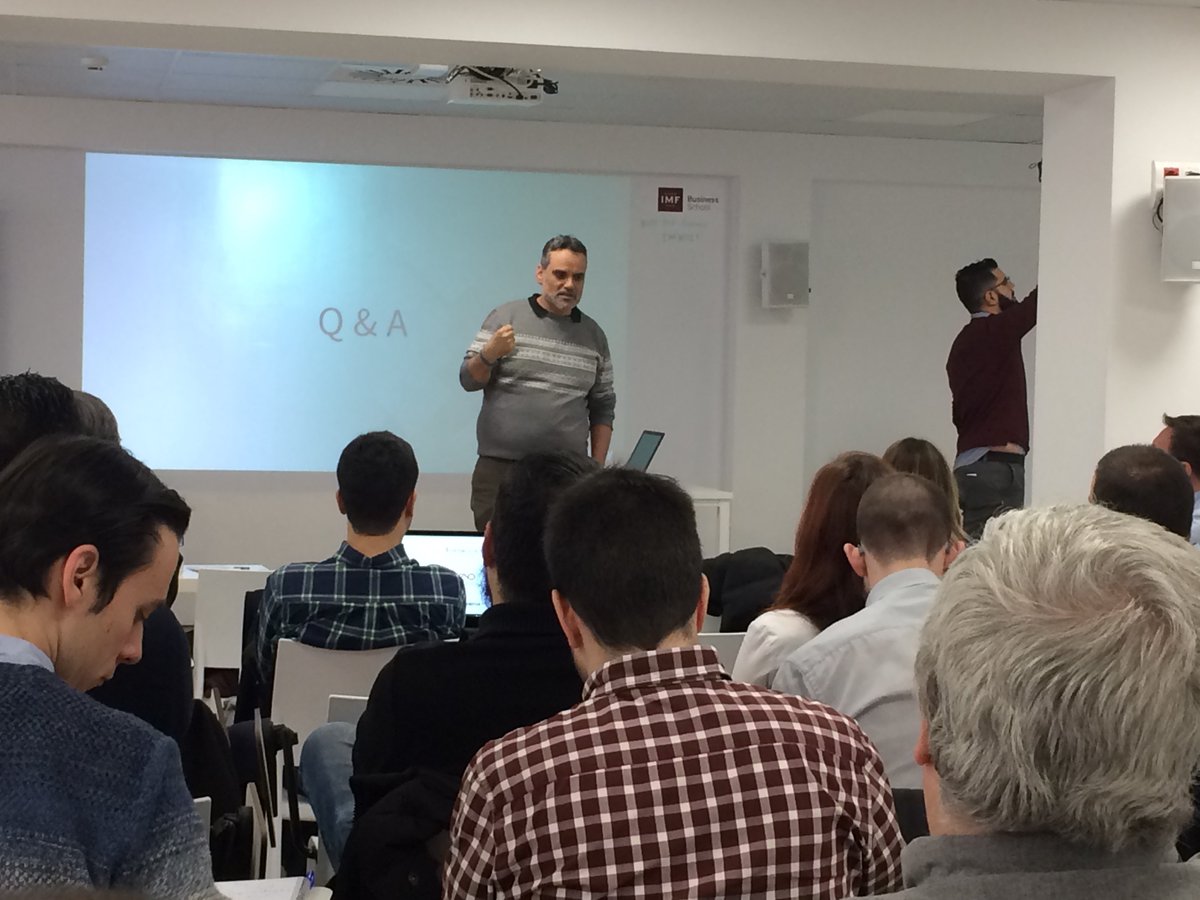 Zoho's tweet image. Hola from Madrid! 👋  #ZohoCommunity @Meetup co-hosted with our official partner @sagitaz_en on #ZohoCRM&apos;s tips &amp;amp; hacks.