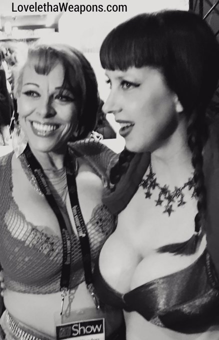 I also ran into @Whitney_Wonders at the Las Vegas convention https://t.co/9e6zCX4WVF<a class="tags" target="_blank" title="On Twitter" href="/?out=eyJ0eXAiOiJKV1QiLCJhbGciOiJIUzUxMiJ9.eyJpYXQiOjE3MjA1NjI1ODQsImlzcyI6InR3cG9ybnN0YXJzLmNvbSIsIm5iZiI6MTcyMDU2MjU4NCwiZXhwIjoxNzUyMDk4NTg0LCJyZWRpcmVjdF91cmwiOiJodHRwczovL3R3aXR0ZXIuY29tL1doaXRuZXlfV29uZGVycyJ9.PaO7V6qWo9PEtAu1exNBn3fJOKRc7X7TGr7wRe5KqiRVR_4dlSkJCCW9qbNfHcWWMrmvgB-577Fgr3-maQ1u0w">@Whitney_Wonders</a><a href="/tag/thevoice"class="tags"><span>#thevoice</span></a>