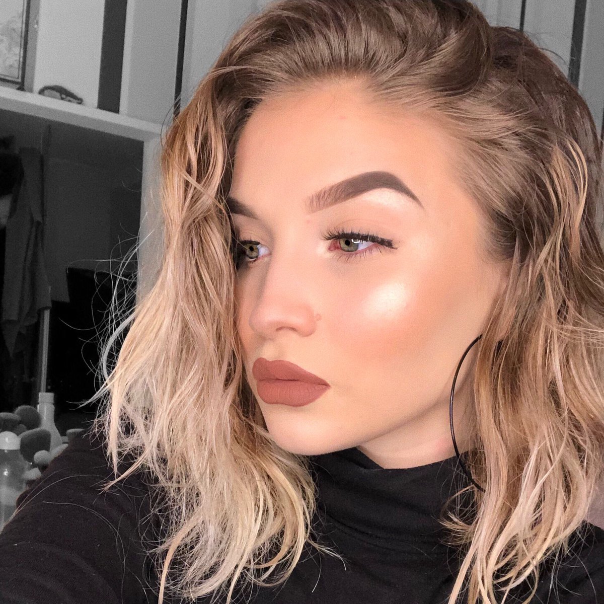 xmrv10's tweet image. Glowy Look with Anastasia Brows &amp;amp; Lips✨
#Dipbrow in Taupe @ABHcosmetics #ABHBrows &amp;amp; Liquid Lipstick in Hudson @norvina1 #ABHLips