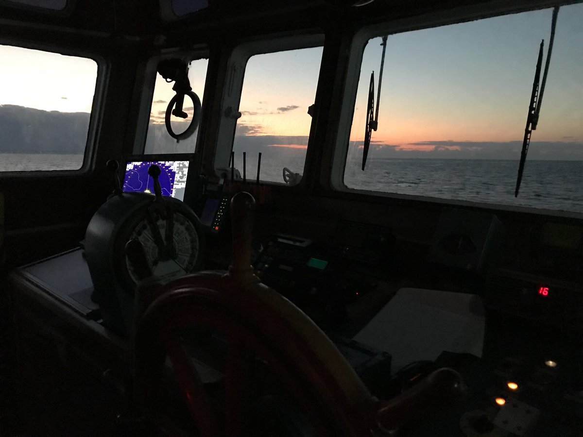 openarms_fund's tweet photo. Buenos días. Sin descansar un segundo, la nueva misión 40 zarpó anoche hacia la zona de rescate. Amanece hoy en el Mediterráneo Central. ¡Suerte compañerxs! Ni una sola vida a la deriva.
#westayinmed https://t.co/GETl6trsKu