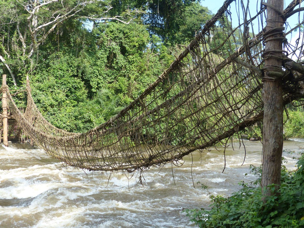 tripinafrica's tweet photo. #JeuduMardi! Saurez-vous nous dire dans quelle ville se trouve ce pont? https://t.co/rZTTbSGstO