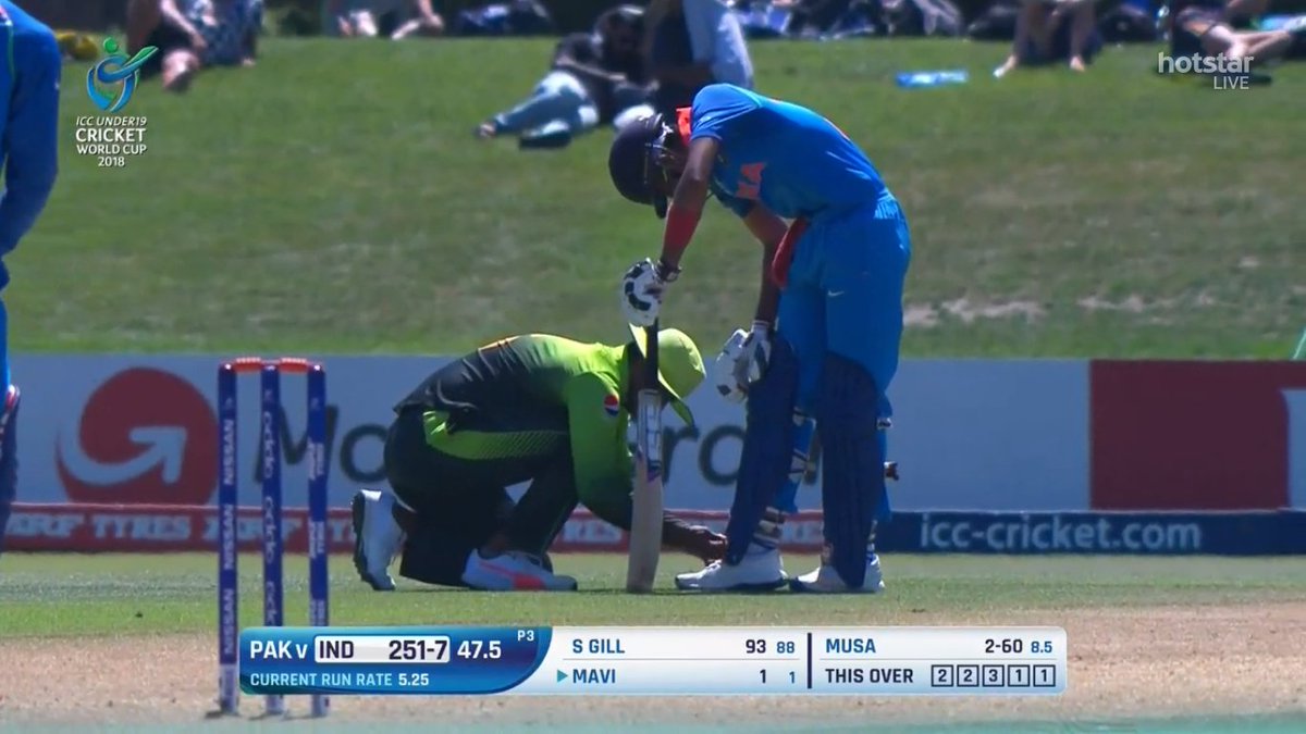 ICC U-19 World Cup 2018: Watch: India-Pakistan Players Keep Rivalry Aside, Win Millions of Hearts With Heartwarming Gesture