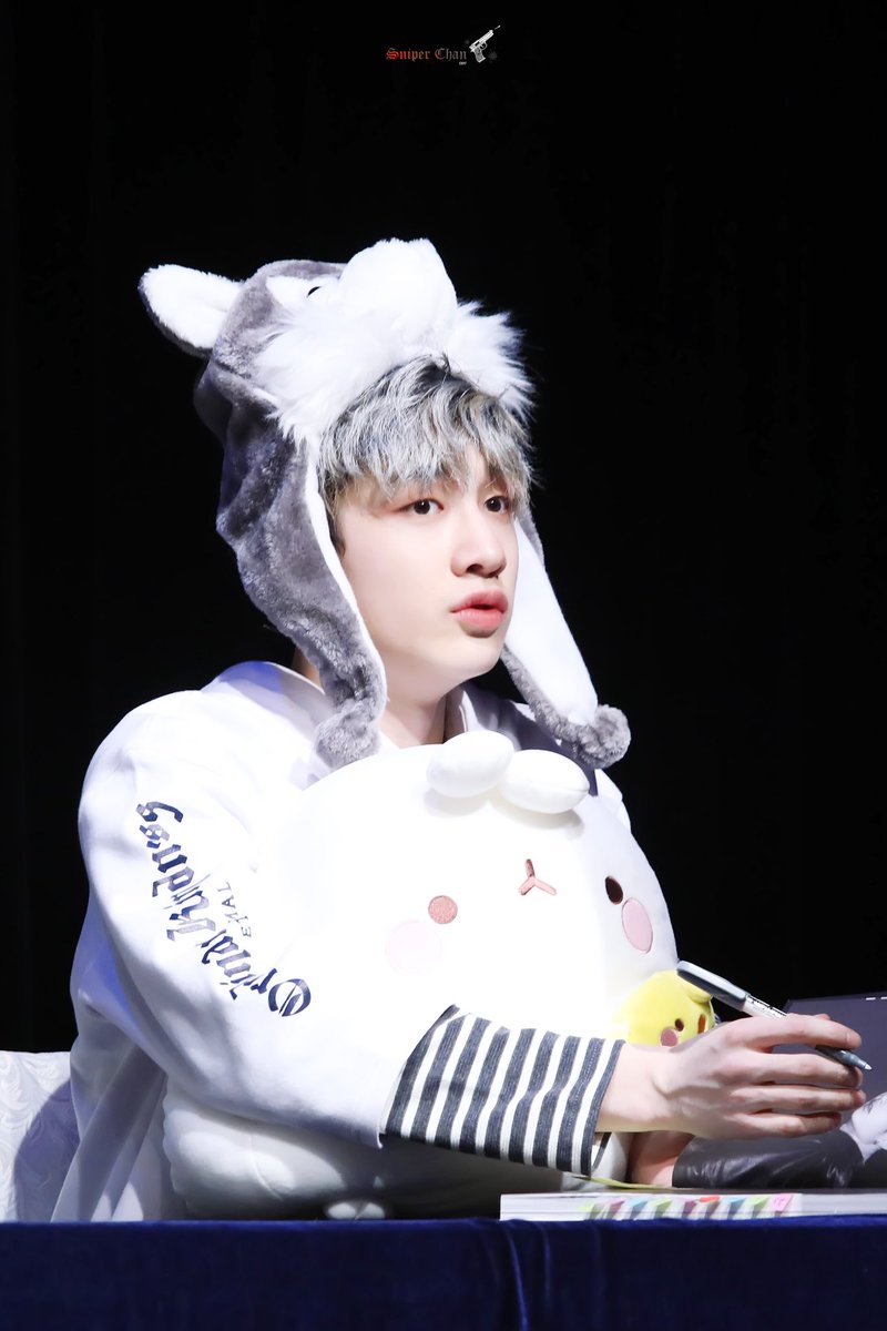 sniperchan1003's tweet photo. 180127 신춘 팬싸 
HQ💘🐕
Mon cher😚

HQ 🔗
https://t.co/kmpHeQ16yb
https://t.co/9TgKtjaqMB
https://t.co/cMZ2dY7iVk

#방찬 #찬 #BANGCHAN 
#StrayKids #스트레이키즈 #3RACHA
@Stray_Kids https://t.co/TQTRJNU4tt