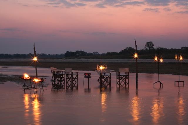 Winding down the day with sundowners and a view! #Safari #Zambia #Travel bit.ly/2DVxfkd