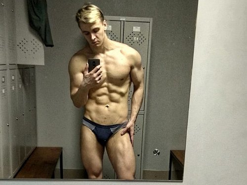 #Gay #MuscleCam Artemis Tall Live! Now at https://t.co/zDbZsDyOz5! https://t.co/82SKC3mEtC