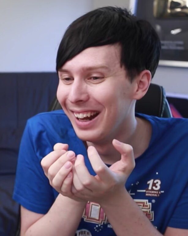 Happy birthday to my FATHER 
pHIL LESTER EVERYBODY 