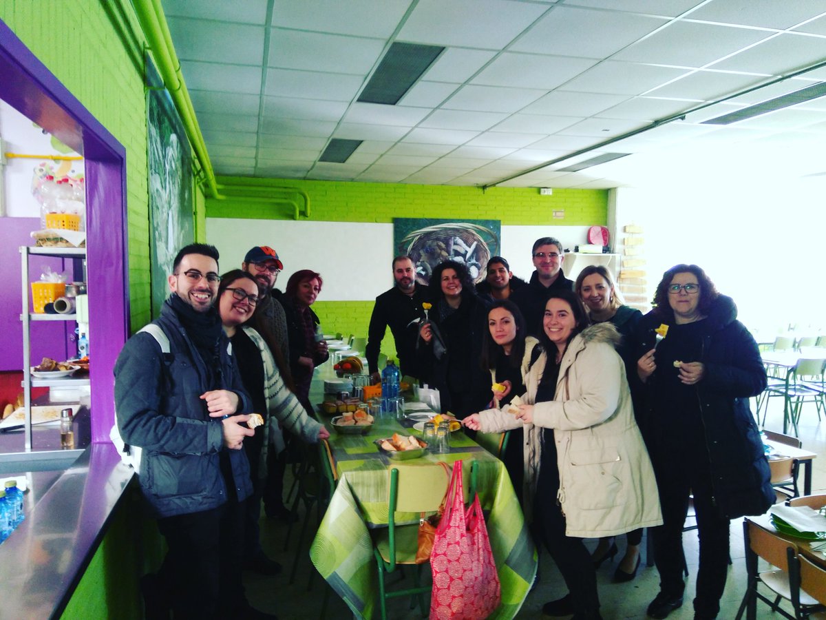 CoroGospelVida's tweet photo. Hoy volvimos al cole! Taller Gospel en Terras de Maside y CIP da Ribeira. Bendecidos y agradecidos por la hospitalidad, entusiasmo de los niños y nuestro fabuloso equipo técnico.👏👏

Queremos cantar siempre para niños 😍😍

#gospelvida #gospelitos #terrasdemaside #cipdaribeira https://t.co/7jXY5Pyr0f