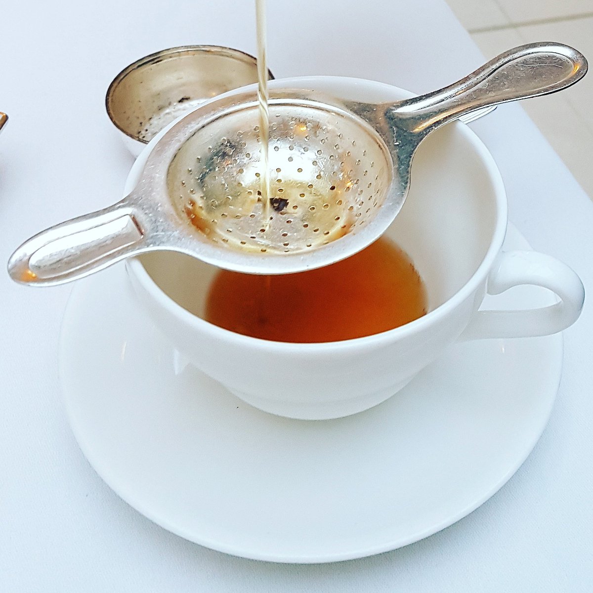 NazaniTea's tweet photo. We advocate #tea drinking, anywhere, anytime with anyone! ππ±ππ΅π
#blacktea #smoothcaramel #caramel #teaaddict #teatime #teabreak #london #lifestyle #tealover #teabloggers #afternoontea #healthy #luxury #Hotel #January #foodbloggers #londonbloggers #timefortea #bloggerlife https://t.co/v4Qas4hzEZ