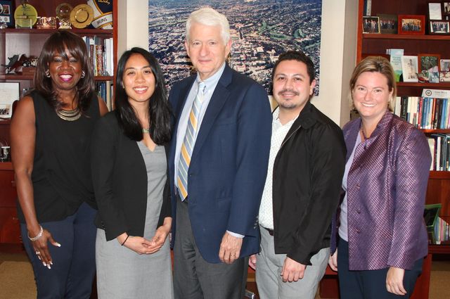 AspenHigherEd's tweet photo. Our College Excellence team recently visited American Talent Initiative member @UCLA to learn how they #ActivateTalent and support #transfer students! https://t.co/ex7h4PFjv9 https://t.co/VuaqqThHwW
