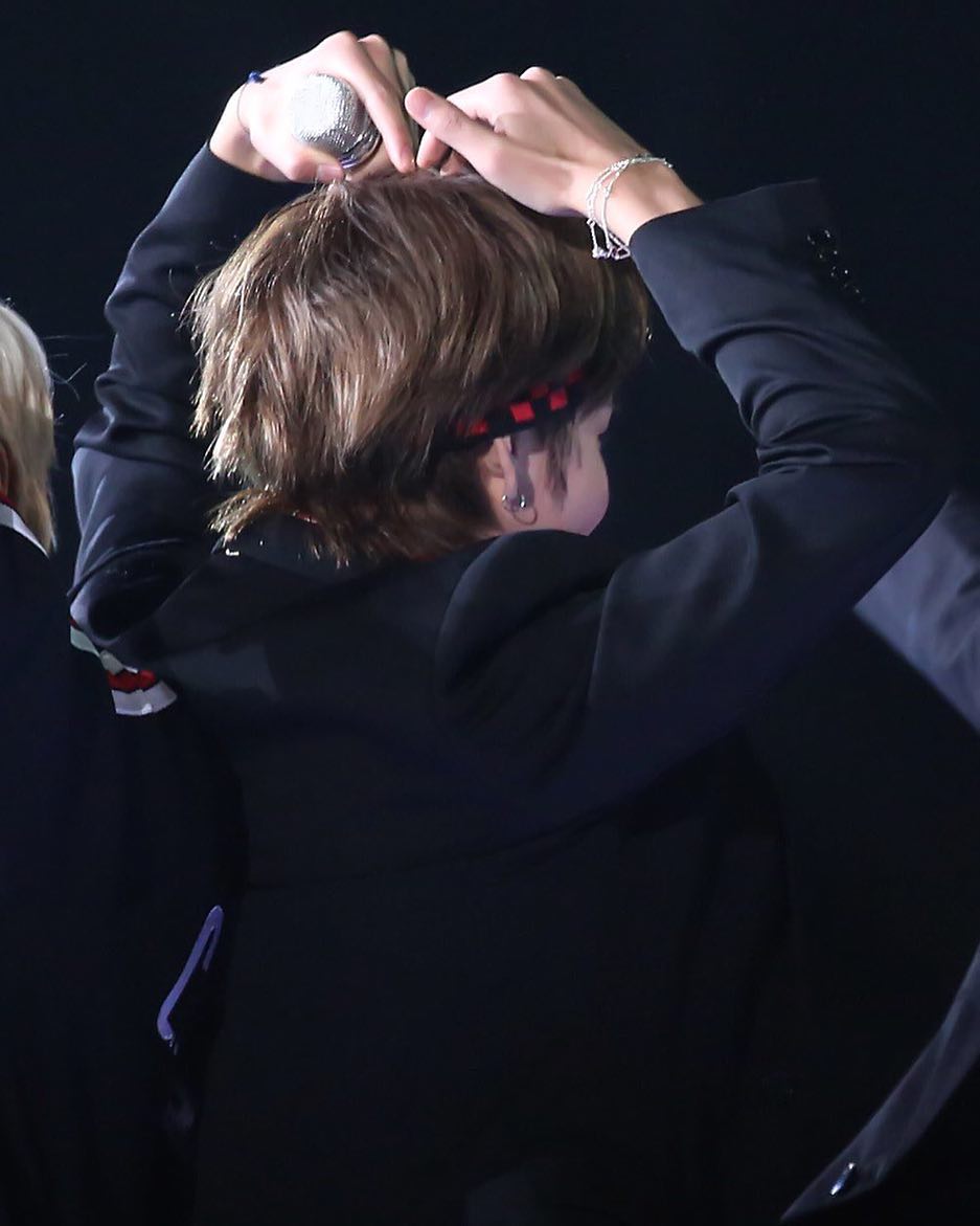 __bts_v_armytoa's tweet image. ”    あなたの隣を 僕に下さい    
あなたの全てを 僕に捧げて下さい
一生愛せるものを 僕に下さい

 사랑해요 죽을.            🥀

 #ラブリツでお迎え #あなたの隣を僕にください #kimtaehyung