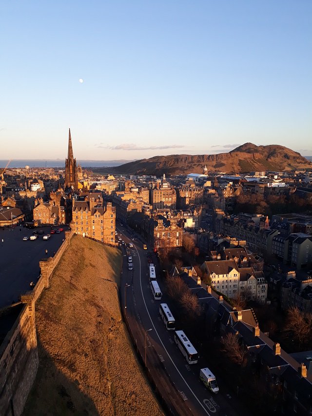 Did anyone catch the golden sky last night? Here is a wee view from the castle.