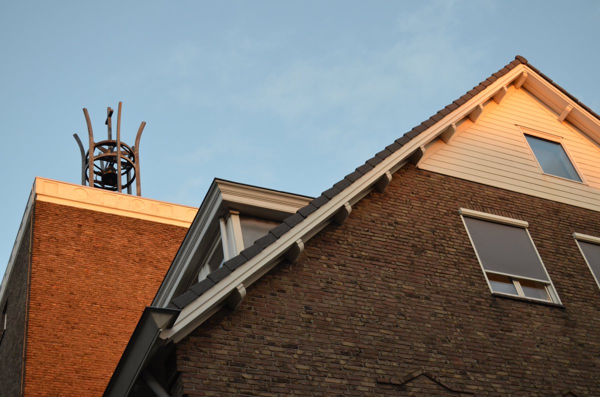 Transformator_h's tweet image. Wie heeft er het beste plan voor het St. Joseph @gem_heemskerk ? Veel inwoners zijn hier geboren, hebben er hun oude dag doorgebracht of muziekles gevolgd. Kortom een gebouw met een ziel! #herbestemmen #verkoopondervoorwaarden transformatorhuis.nl/node/29