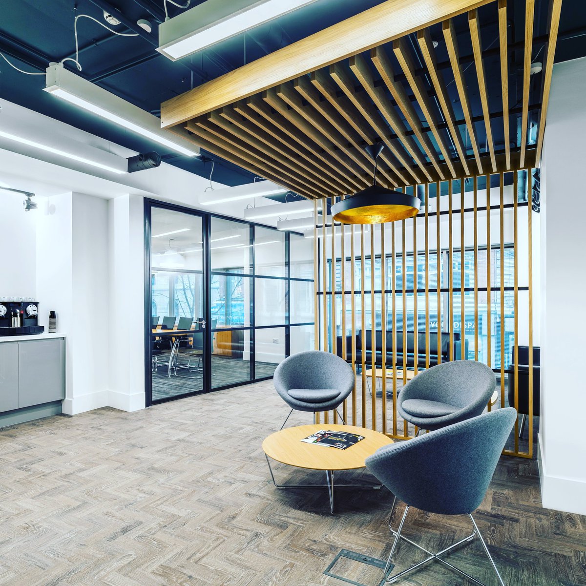 TJMProjectsLtd's tweet photo. Fantastic recently completed #project in #Manchester #fitout #refurbishment #bespokejoinery #commercialoffice #gradeaspace #design #TJMprojects #Tjmtouch https://t.co/tSnE8jMqro