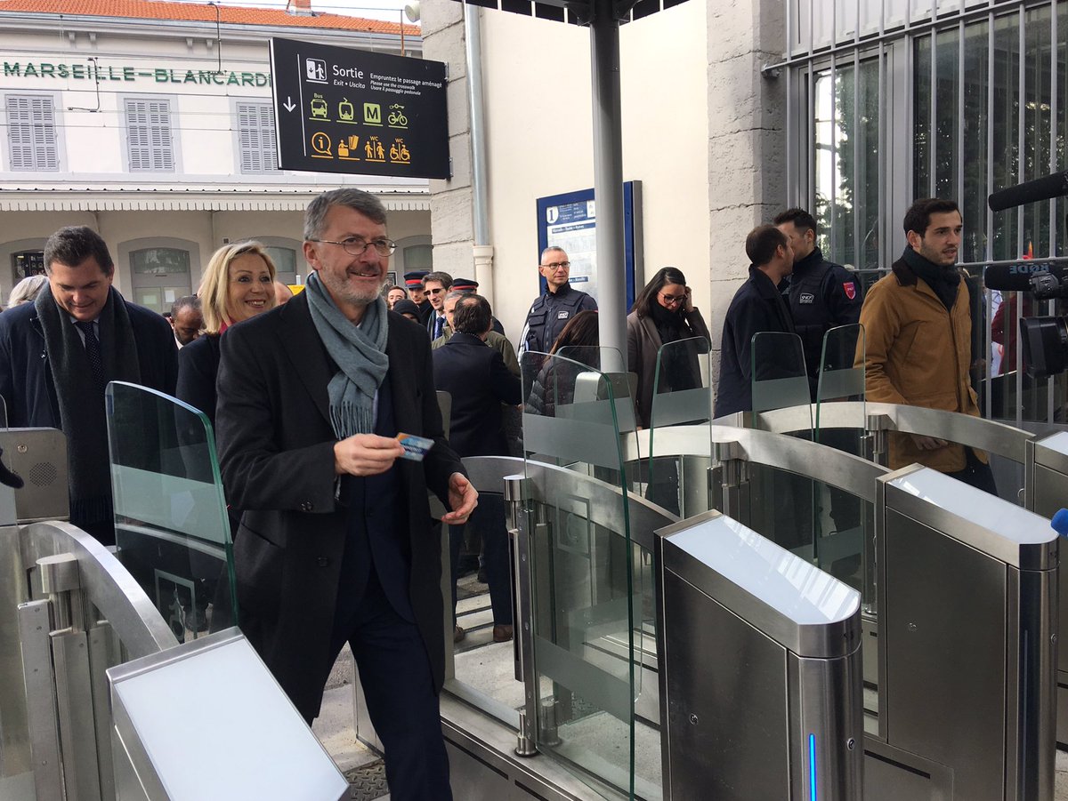 MadeMarseille's tweet photo. #PassIntegral : "C'est d'abord un gain de pouvoir d'achat et c'était notre volonté. On peut aujourd'hui proposer aux métropolitains qui habitent à #Marseille et travaillent à @aixmaville et inversement, une économie de 15€. Voire même des économies jusqu'à 40€" @jpserrus https://t.co/tVAoGUyqDA
