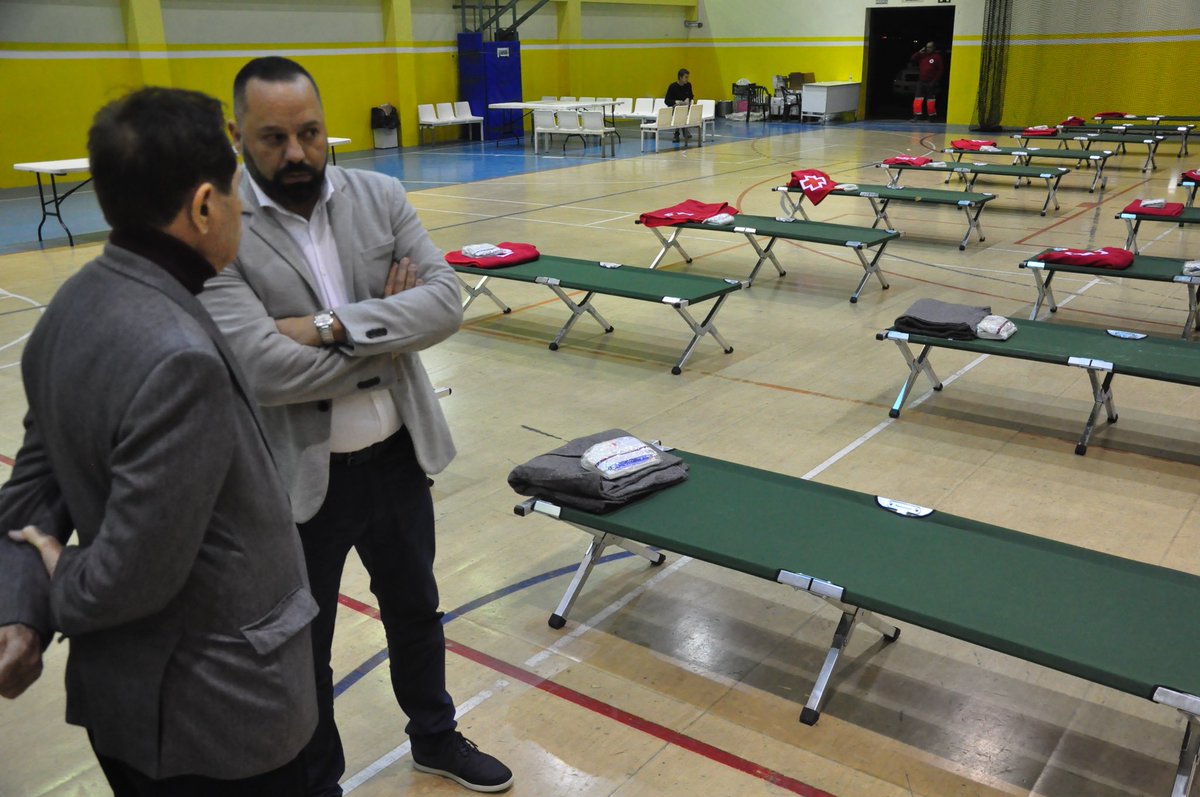 Cohesión Social, dirigida por el concejal, Jacinto Ortega, con motivo del temporal climatológico que estamos pasando asistió a 36 personas sin hogar la pasada noche el operativo de emergencia seguirá en marcha al menos durante todo el día de hoy #FMACanarias