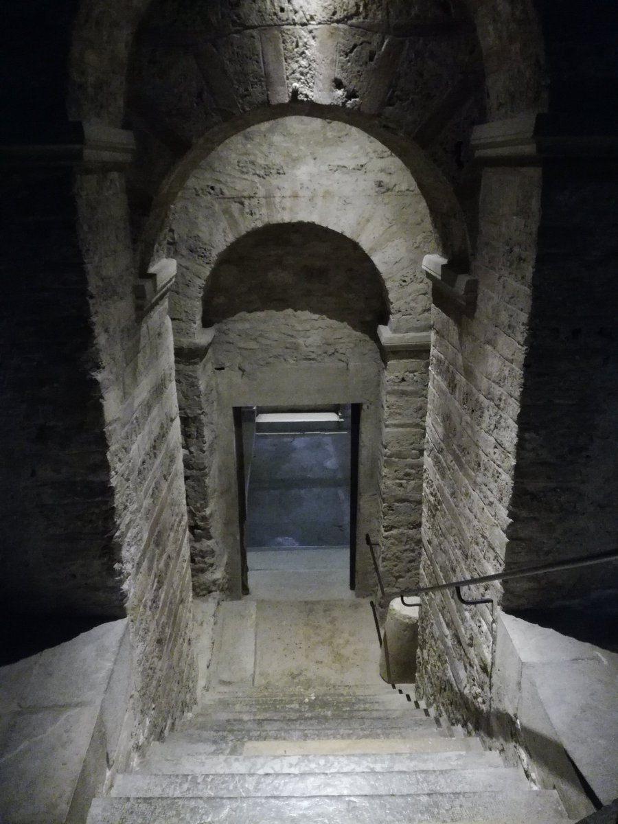 Église Saint Laurent. #Grenoble #Isère #France <a href="/MAGrenoble/">Musée archéologique</a> <a href="/CDIsere/">Isère</a>