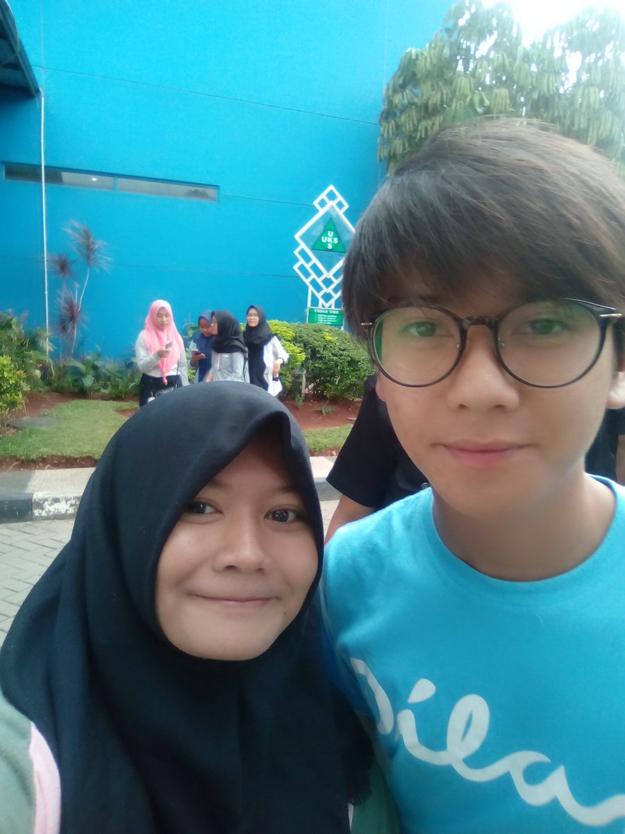 choerunisa28's tweet photo. Dilan, aku rindu🙁 @iqbaale https://t.co/bRjX26P5RW