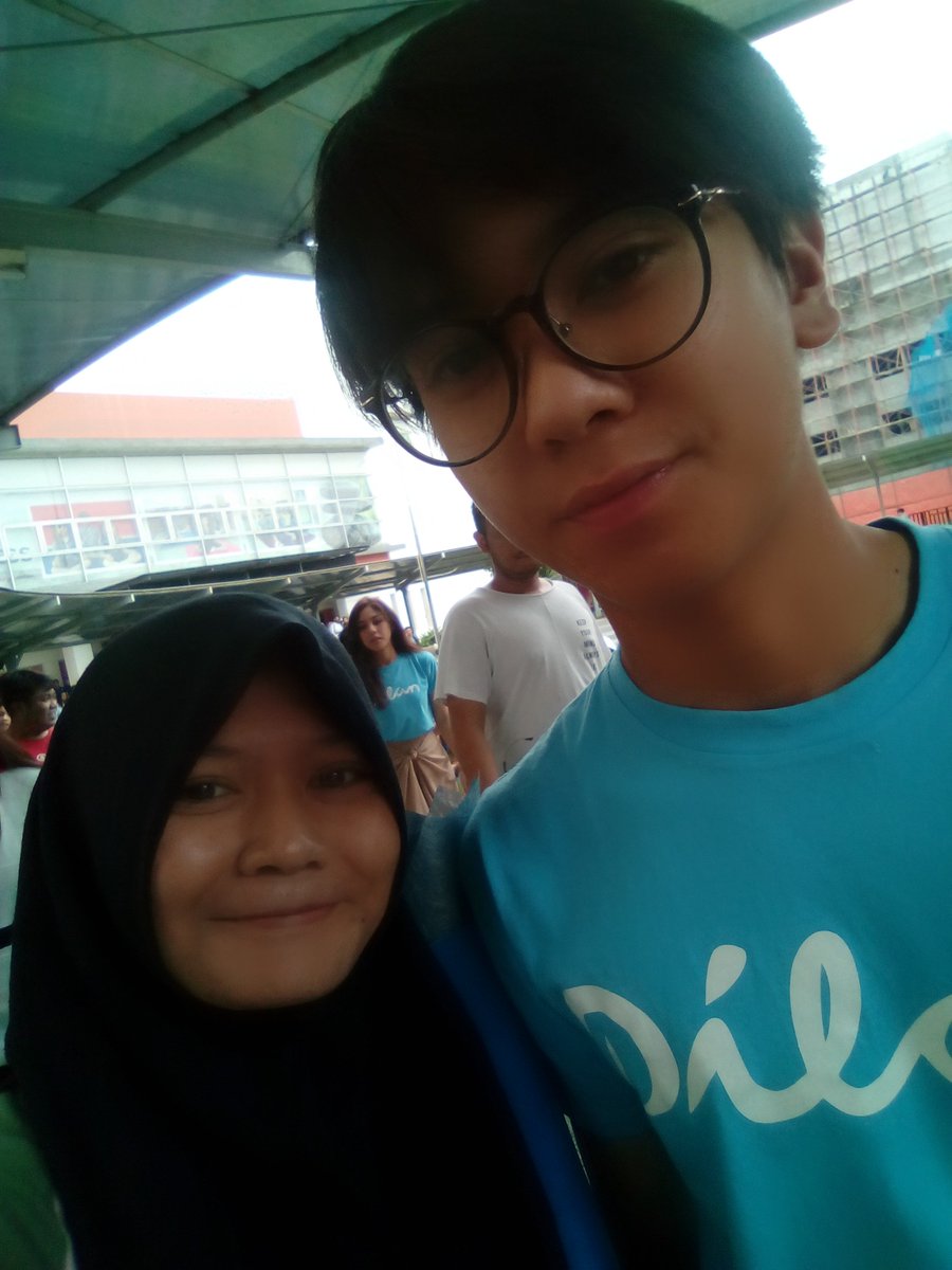 choerunisa28's tweet photo. @iqbaale ❤❤❤ https://t.co/Mcl7FJKNli