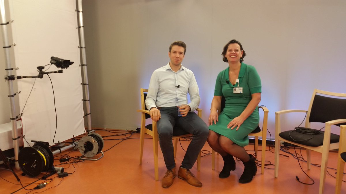 claudiavopstal's tweet photo. Voorbereidingen voor het interview innovatie in het Radboudumc met Daniel van Dort. Mooie kans om ons ziekenhuis te innoveren #healthinnschool #radboudumc #pvi#reshape https://t.co/rxdwNI27b2