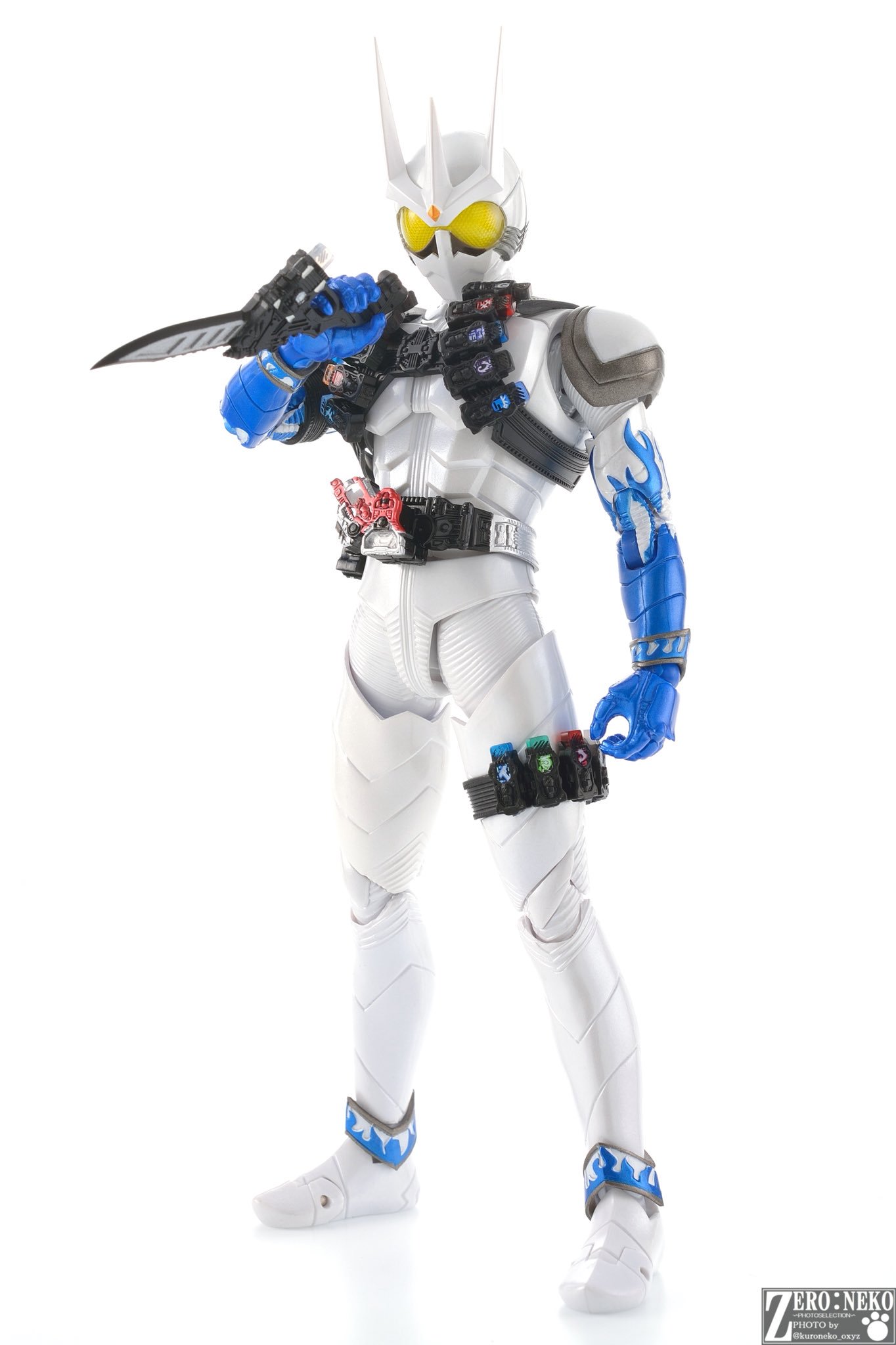 クロネコ零式 S H Figuarts 真骨彫製法 仮面ライダーエターナル 背中エロい 真骨彫はエロフィギュア T Co 6xux0uhwqq Twitter