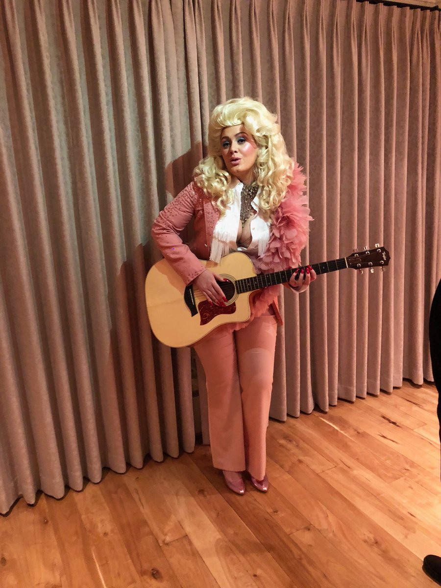 The effortless queen of song, Dolly Parton! We love you! We wish We could possess an ounce of your ability. You were the hero of our night! A hero of my life. I'll always love you x