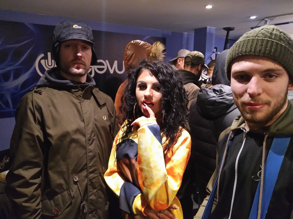Dejavu radio set🎤🔥
London bow e3

#0161
