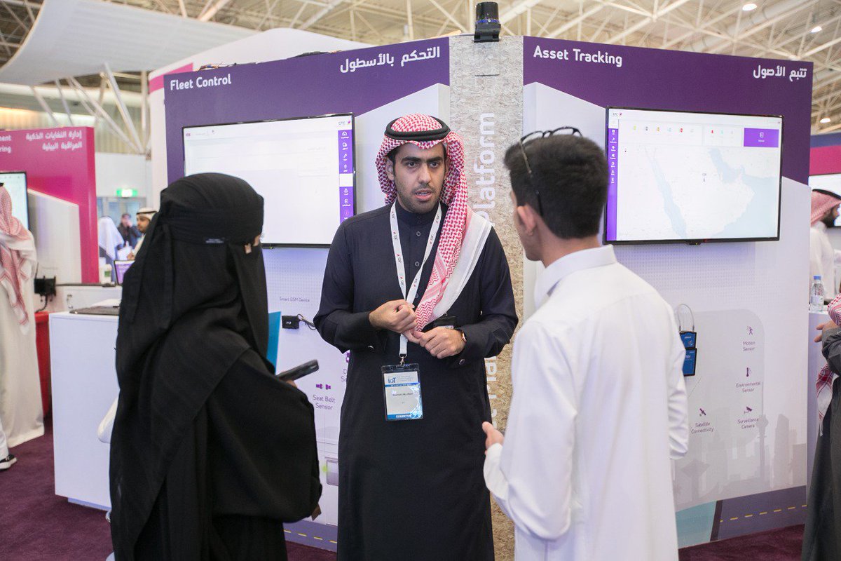 stcbusiness_ksa's tweet photo. ”خدمة التحكم بالأسطول”
تمكن أصحاب المنشآت ورواد الأعمال من التحكم بجميع مركباتهم من خلال معرفة حالتها والسرعة المحددة ومعلومات الوقود للحصول على أفضل أداء وأقل تكاليف.
#إنترنت_الأشياء
#Saudi_IOT https://t.co/ojT1mA13lz