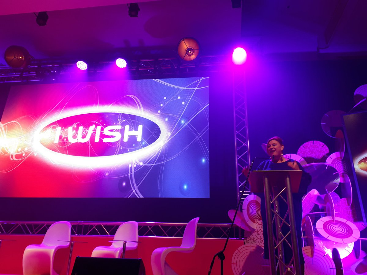 Dearbhail doing a great job at #iWish.Fantastic crowd. Let's build out the skills pipeline #ei_hpsu