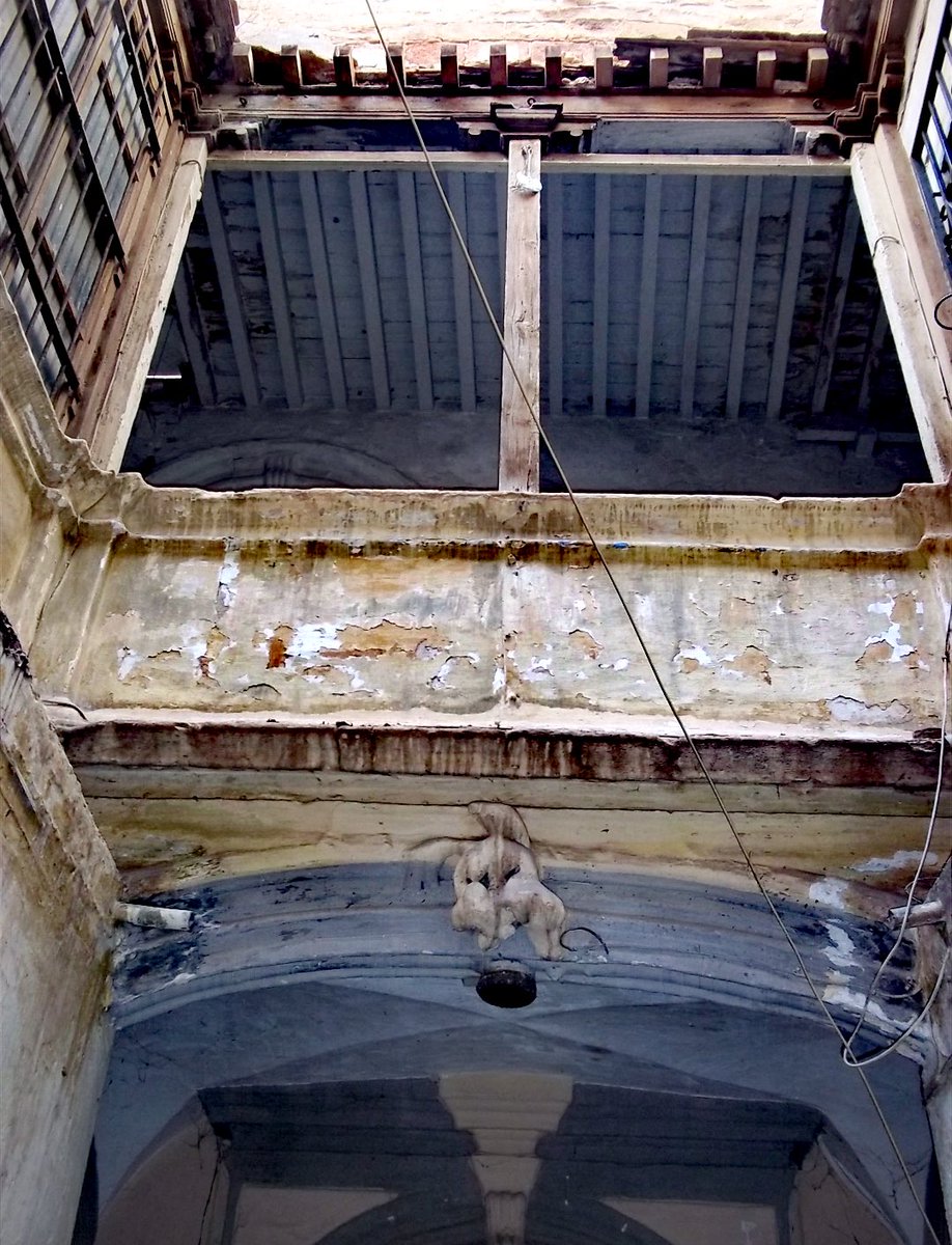 El ayuntamiento tiene preparado un plan B por si falla lo de la capitalidad gastronómica: capital del abandono de sus edificios singulares