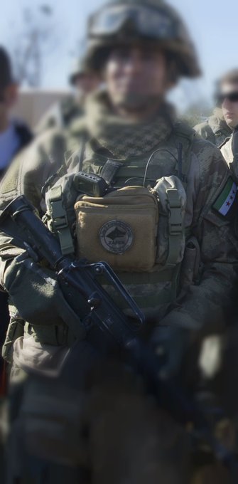 DUyX9FEWAAEEXgG?format=jpg&name=small