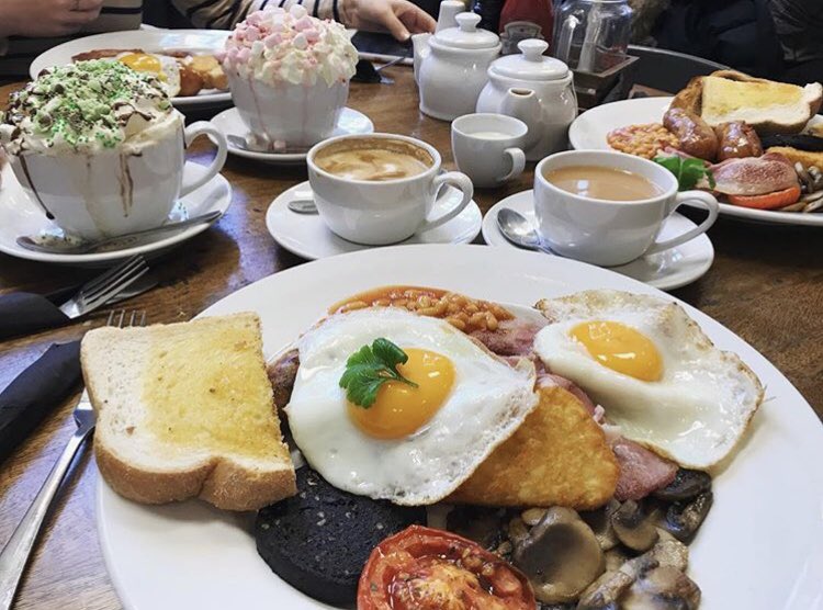 SpaceCoffeeLiv's tweet photo. Tip ; Ignore people who say Full English breakfasts are just for the weekend - you don’t need that kind of negativity in your life!😂👌🏻🍴 How tasty is this set up?! 😍 🎉 #fullenglish #alldaybreakfast #megamint #unicorn https://t.co/6MP1fL0hWH