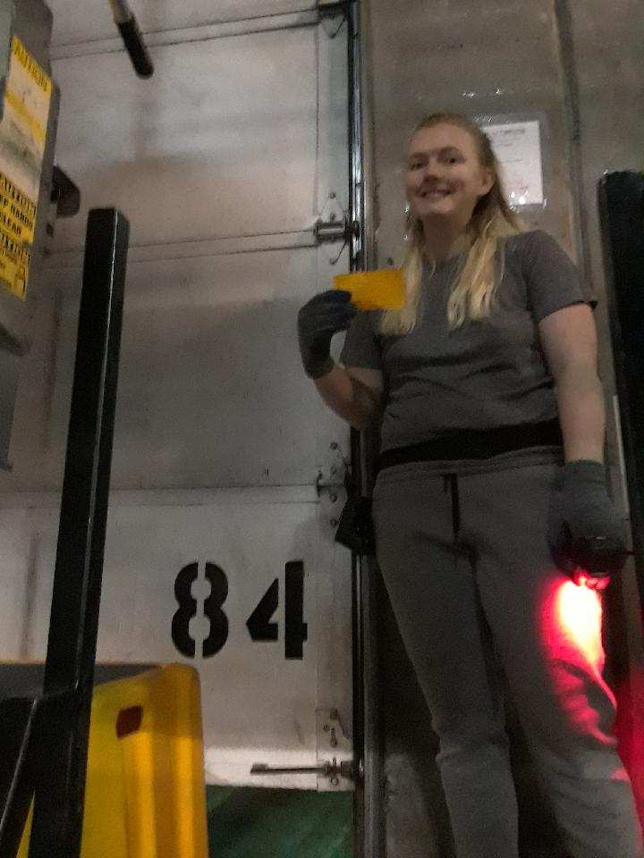 PrestonMessers1's tweet photo. Kim Pettit off the Night sort was caught by Preston Messersmith using 3 points of contact hitting all those stairs. #CaughtSafely https://t.co/5sUyi93t0d