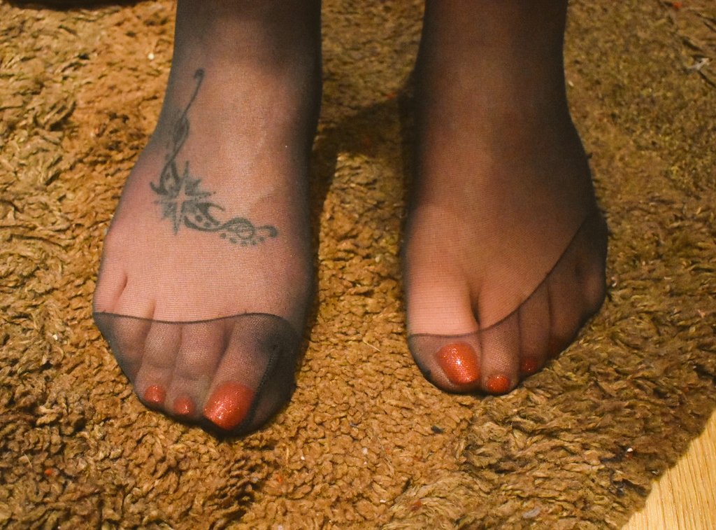 @RTAlex_1. #toes. #feet. 