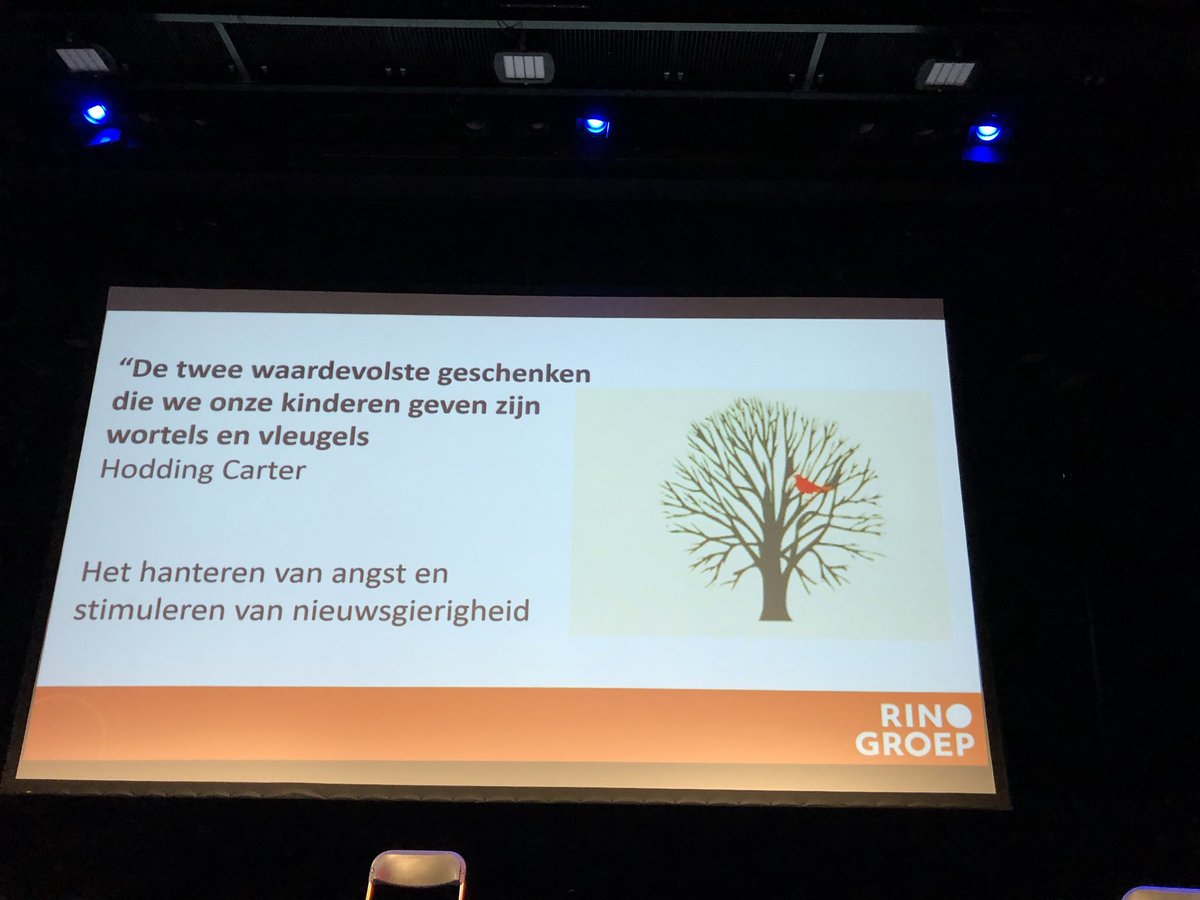 marlies_degroot's tweet photo. Jan Baars start het middagprogramma met een aangrijpende casusschets en daarna een mooie quote
We gaan verder over de ingewikkelde, maar noodzakelijke combinatie van systeemtherapie bij trauma
#RINOtraumacongres https://t.co/119XAfPpEw