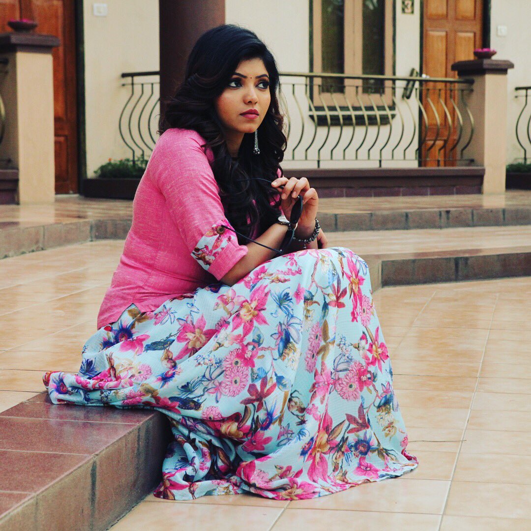 AthulyaOfficial's tweet photo. Back to memories ❤️#shootdiaries📷 https://t.co/wFL8UKIaKJ