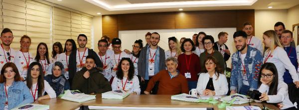 HurAntalya's tweet photo. Uluslararası öğrencilerden Organ Nakli Merkezi'ne ziyaret https://t.co/q0Tql2c38x https://t.co/GlS8RpP5ww