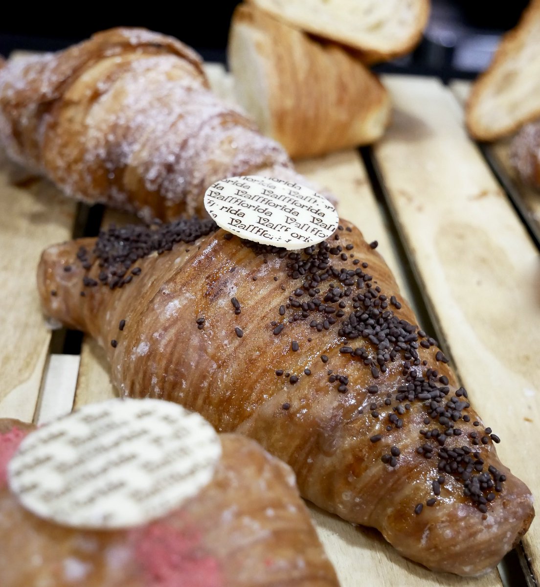 BacoyBoca's tweet photo. Hoy es el #DiaInternacionaldelCroissant y lo celebramos con los ganadores de 2015 2016 y 2017 al mejor croissant artesanal del #gremipastisseria @lluiscosta1 #GilPrat y @CanalPastis que nos explican sus irresistibles proyectos! https://t.co/FoNsawT1Xz