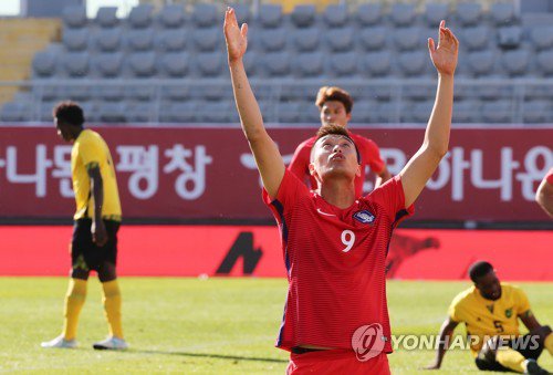 まみ 마미さんのツイート 韓国代表評価戦 韓国２ ２ジャマイカ 韓国得点 キムシヌク２ 韓国交替 ソンジュノ キムソンジュン イチャンミン キムスンデ イグノ イスンギ ユンヨンソン チョンスンヒョン チョンウヨン キムミンジェ