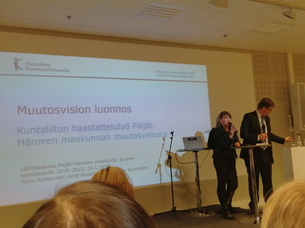 RinnaIkola's tweet photo. Nyt pistetään Päijät-Häme kuntoon... @uusiph @PHliitto Jenni @AiraksinenJenni, Antti ja Essi @Kuntaliitto #luottamus https://t.co/U9AC1pZSz4